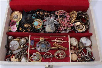 Lot 3247 - Lot of vintage costume jewellery including gold bar brooches