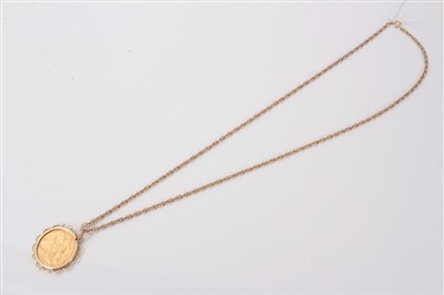 Lot 3327 - Gold sovereign pendant on chain