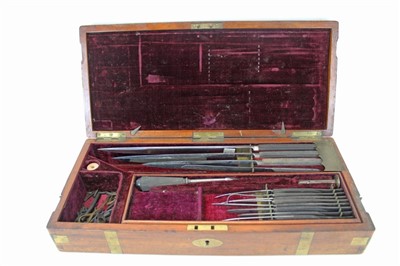 Lot 3664 - Victorian surgical instruments in fitted case