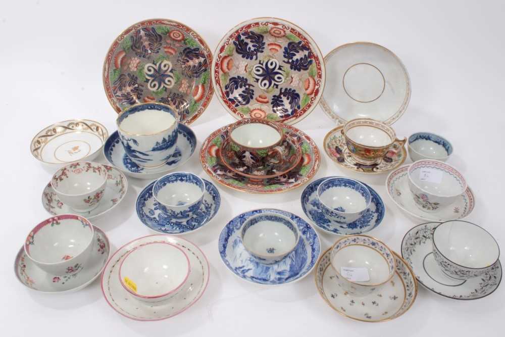 Lot 54 - Group of 18th / 19th century tea bowls and other ceramics