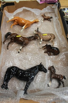 Lot 2114 - Collection of 18 Beswick horses