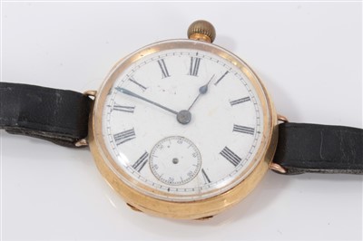 Lot 3250 - Three vintage gold wristwatches