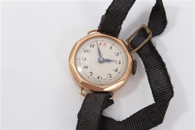 Lot 3250 - Three vintage gold wristwatches