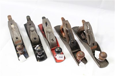 Lot 3540 - Five vintage smoothing planes