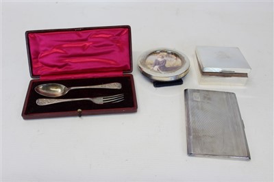 Lot 3620 - Selection of miscellaneous 20th century silver, including an Edwardian spoon and fork christening set, in a fitted case (London 1904), an Edwardian cigarette box (London 1906), a 1940s cigarette ca...