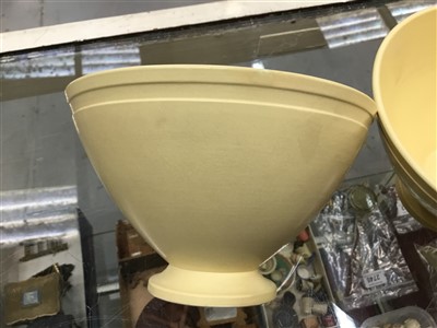 Lot 2116 - Pair of Wedgwood Keith Murray Moonstone pedestal bowls, 10cm high