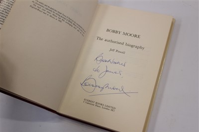 Lot 2475 - Autograph Book Bobby Moore biography by Jeff Powell signed Bobby Moore.