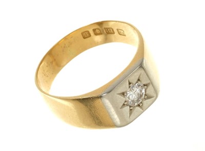 Lot 496 - 18ct gold diamond signet ring