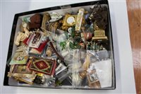 Lot 2715 - Quantity of dolls' house accessories -...