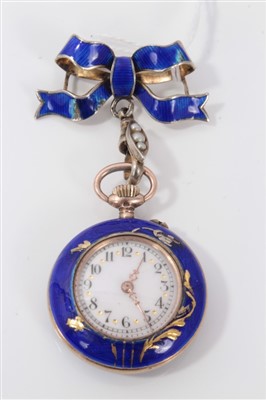 Lot 3393 - Late 19th century/early 20th century Swiss fob watch in blue enamel case with floral decoration, suspended from a bow brooch fitting