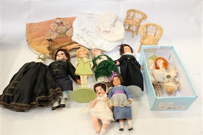 Lot 2851 - Dolls a quantity of small dolls including Heubach Koppelsdorf bisque head 342 . 150 with composite body. Armand Marseille 390 DRGM 2 A bisque head and composite body 7/0 M. Four plaster half doll...