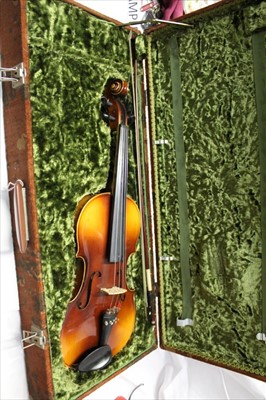 Lot 201 - A Czechoslovakian viola bearing label stating ‘Antonius Stradivarius Cremonensis Faciebat anno 1713’, length of back including button 41cm, with bow, in fitted travelling case