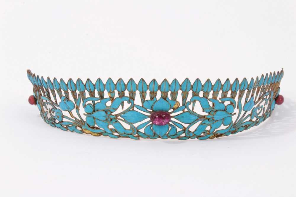 Lot 3402 - Fine quality 19th century Chinese tiara/head band with kingfisher feather decoration in an openwork floral design with three red stone cabochons.