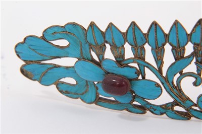 Lot 3402 - Fine quality 19th century Chinese tiara/head band with kingfisher feather decoration in an openwork floral design with three red stone cabochons.