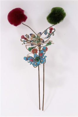 Lot 3403 - 19th Century Chinese head dress/ hair ornament with a butterfly and floral design decorated with kingfisher feathers and gems