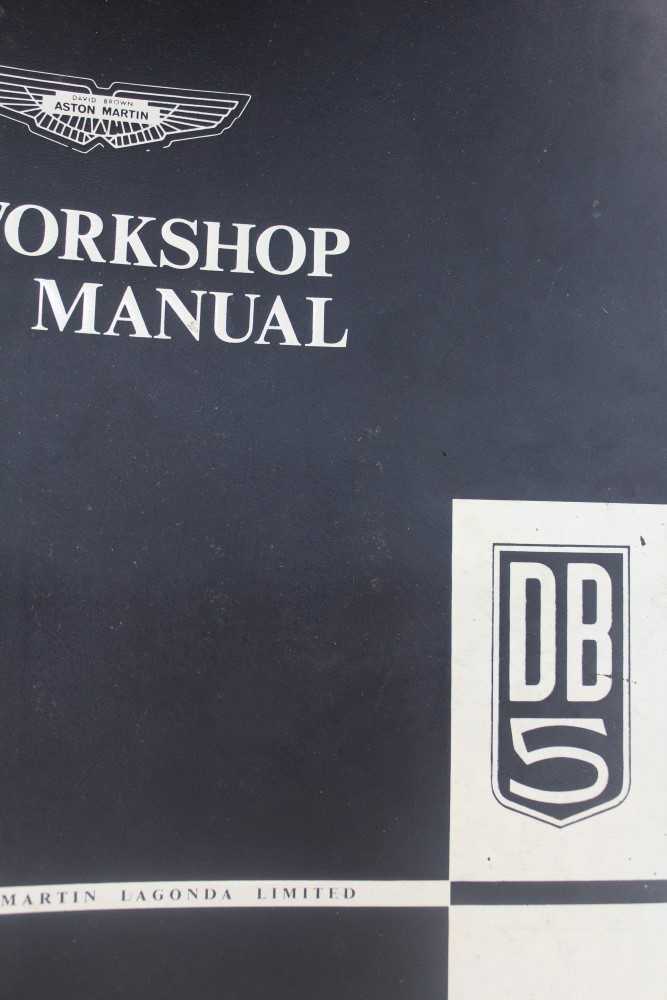 Lot 2964 - 1960s Aston Martin DB5 workshop manual