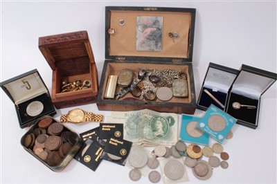 Lot 3423 - Costume jewellery, Seiko wristwatch, cufflinks and group coins