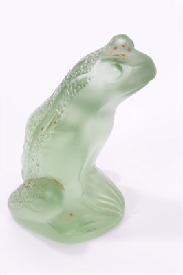Lot 76 - Lalique green glass frog