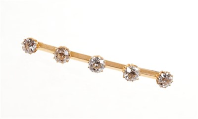 Lot 401 - Victorian 5 stone diamond bar brooch