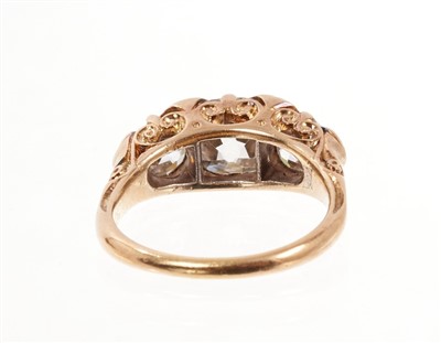 Lot 400 - Victorian 3 stone diamond ring