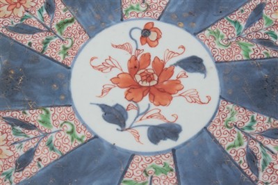 Lot 18 - 18th century Chinese Imari dish
