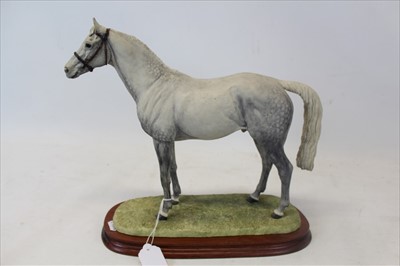 Lot 2007 - Border Fine Arts limited edition model - Thoroughbred Stallion on plinth base, No 1219 of 1500