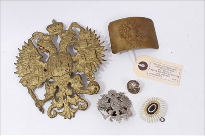 Lot 522 - Collection of Imperial Russian militaria including officers cockade and a brass belt buckle