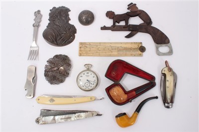 Lot 960 - Mixed group of items to include bronze plaque, cut throat razors etc