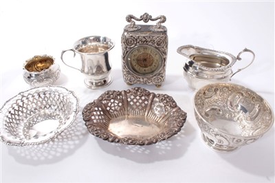Lot 252 - Selection of miscellaneous Victorian and early 20th century silver