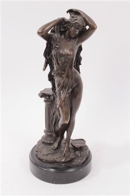 Lot 935 - Classical style bronze figure