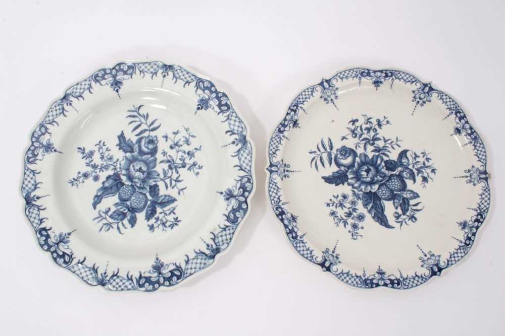 Lot 87 - Pair 18th century Worcester blue and white pine cone pattern plates