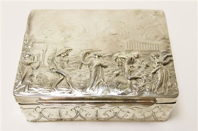 Lot 276 - Early 20th century silver box of rectangular form