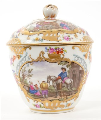 Lot 125 - Early 19th century Meissen porcelain cup and cover