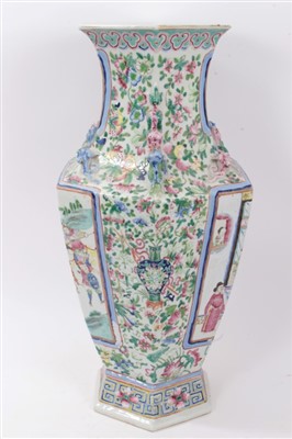 Lot 128 - Late 19th century Chinese porcelain famille rose vase