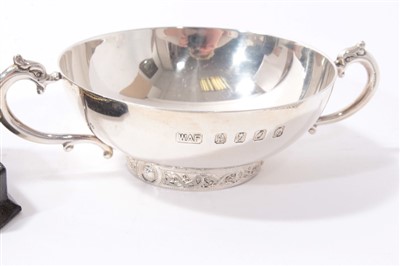 Lot 403 - Selection of contemporary Irish silver and other items.