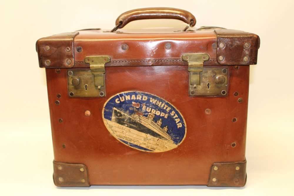 Lot 3142 - Good quality square leather fitted top hat