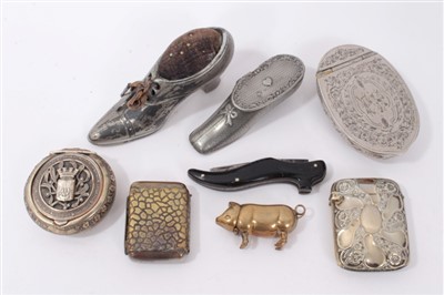 Lot 1137 - Group of assorted novelty vesta cases, snuff boxes and sundries