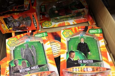 Lot 3818 - Dr Who memorabilia including boxed figures, Daleks, The Complete History books still in cellophane, other books, magazizes, etc.