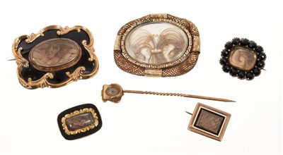 Lot 606 - Collection of antique mourning jewellery