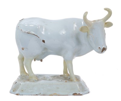 Lot 318 - 18th century Delft cow