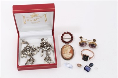 Lot 3318 - Group antique and later jewellery