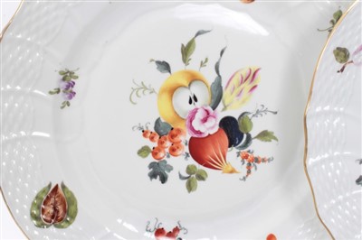 Lot 337 - A good set of twelve Herend porcelain dinner plates