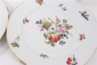 Lot 337 - A good set of twelve Herend porcelain dinner plates