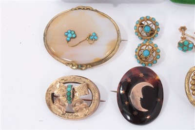 Lot 603 - Group antique gold jewellery, bar brooches, earrings etc