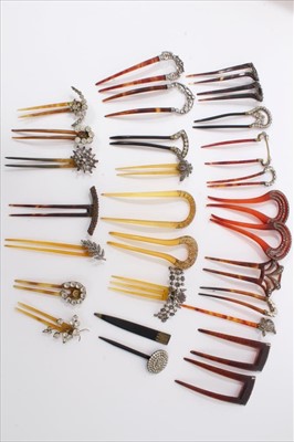 Lot 3234 - Collection of vintage paste set hair slides