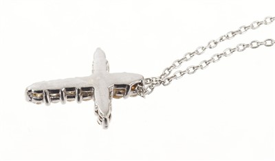 Lot 628 - Diamond cross pendant on platinum chain