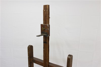 Lot 1676 - Good quality late 19th / early 20th century artists easel, with winding mechanism