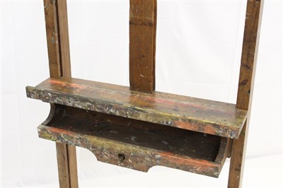 Lot 1676 - Good quality late 19th / early 20th century artists easel, with winding mechanism