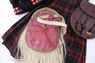 Lot 560 - Black Watch Regiment Officers Sporran, together with a cap, leather Sporran and kilt (4)