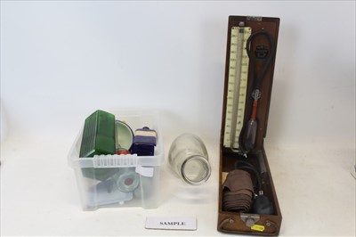 Lot 3559 - Mixed lot of vintage doctors equipment, bottles and related items